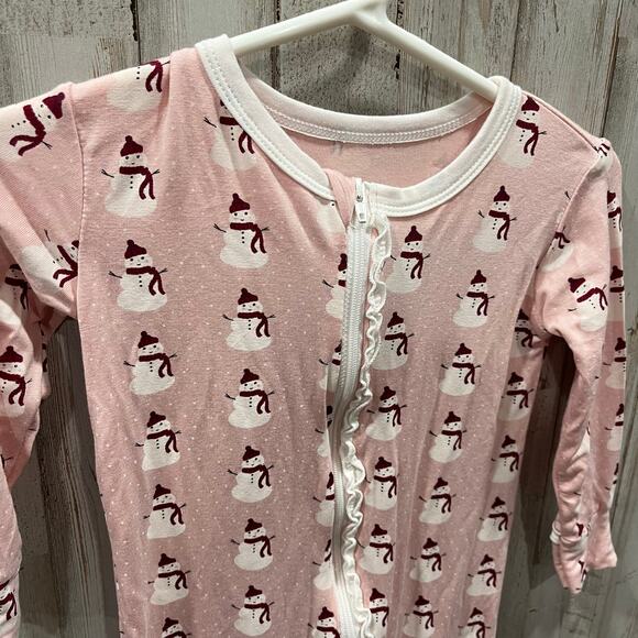 New KICKEE PANTS Print Muffin Ruffle Footie 2 Way Zipper Baby Rose Tiny Snowman - Picture 2 of 6